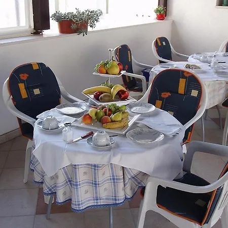 In With Terrace, Air Conditioning, Wifi, Washing Machine 4237-5 * Trogir