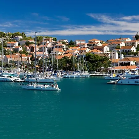 In With Terrace, Air Conditioning, Wifi, Washing Machine 4237-5 * Trogir