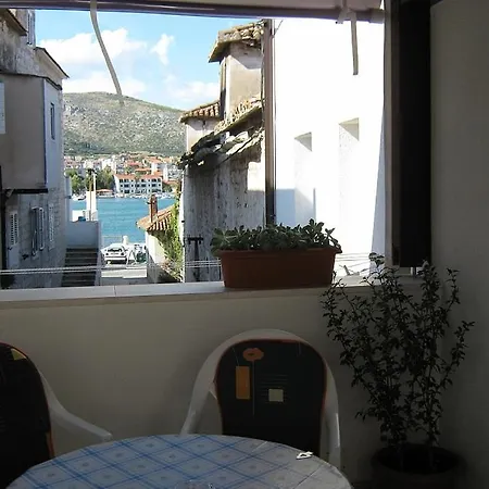 In With Terrace, Air Conditioning, Wifi, Washing Machine 4237-5 Trogir